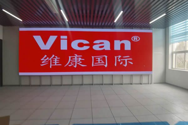 小間距LED顯示屏如何實(shí)現(xiàn)無縫拼接