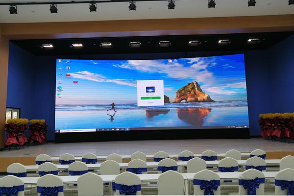 舞臺(tái)LED顯示屏的創(chuàng)意設(shè)計(jì)，唯美呈現(xiàn)精彩表演