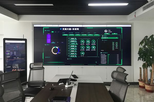 會議大屏選擇液晶拼接屏好，還是會議平板好？