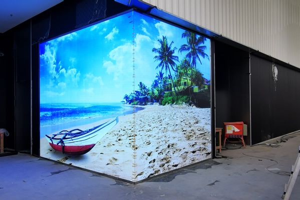 直播背景墻大屏怎么選擇，用LED屏好還是拼接屏好？