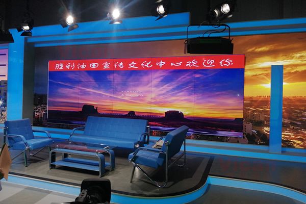 直播間背景墻展示大屏，用LED顯示屏好還是拼接屏好？