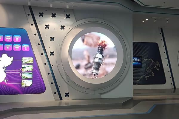 異形拼接屏怎么創(chuàng)意設(shè)計(jì)，主要應(yīng)用在哪些場(chǎng)合？