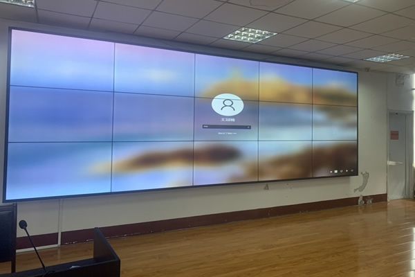 拼接屏和LED屏顯示的區(qū)別，哪種觀看體驗(yàn)效果好？