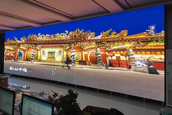 【展大局視野 創(chuàng)視覺盛宴】現(xiàn)代大屏幕顯示屏，引領(lǐng)視聽新潮流！