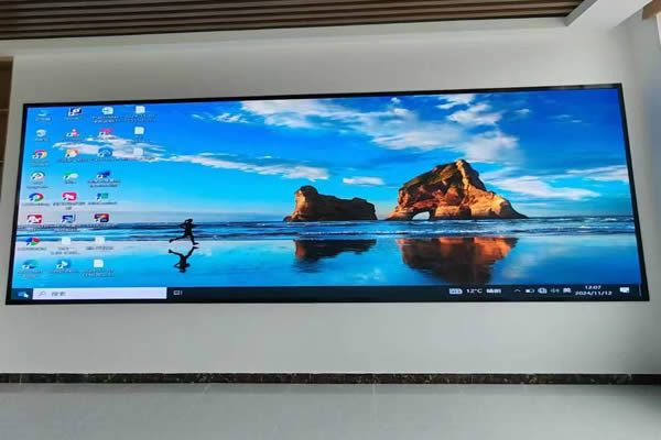 拼接屏和led屏哪個(gè)貴？