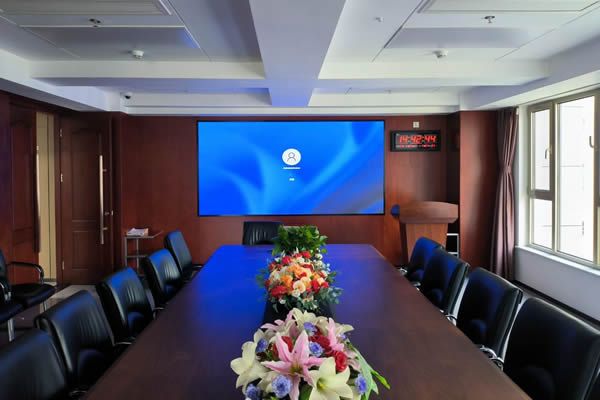 會(huì)議室用led屏還是lcd屏好？